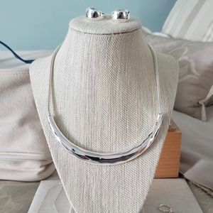 La Lune Sculpted Collar Necklace